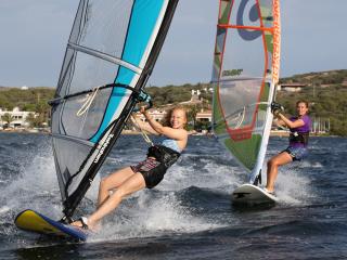 Intermediate windsurfing groups and tuition