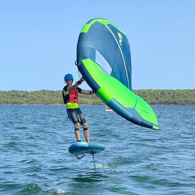 Wingfoil Minorca sailing